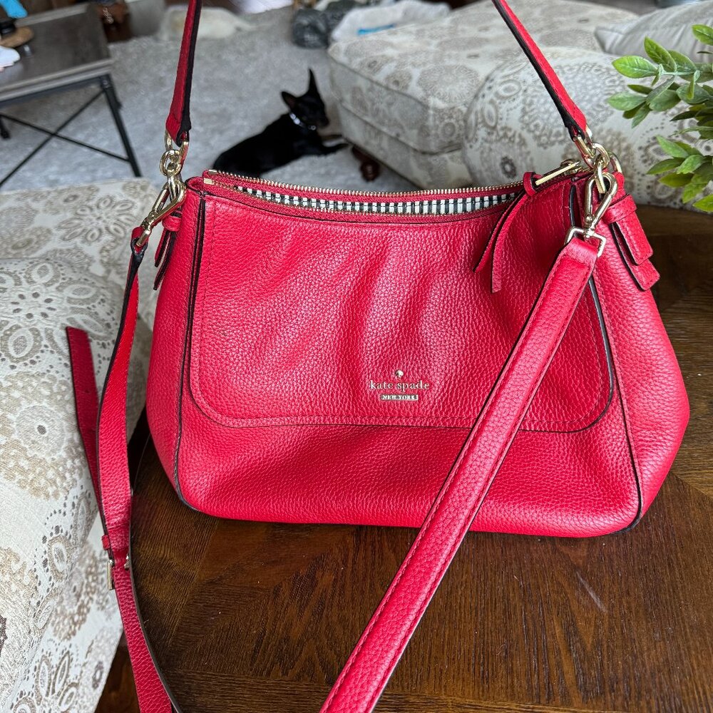 Authentic Kate Spade medium shoulder bag.